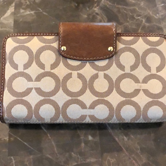 Coach Wallet - Picture 6 of 6